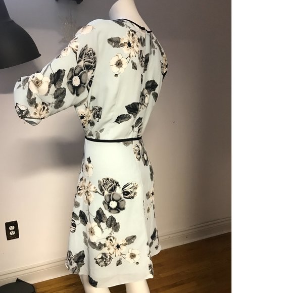 Le Chateau Plus Size Aqua Mint Floral Faux Wrap Long Sleeve Chiffon dress NWT 2X - Picture 2 of 5